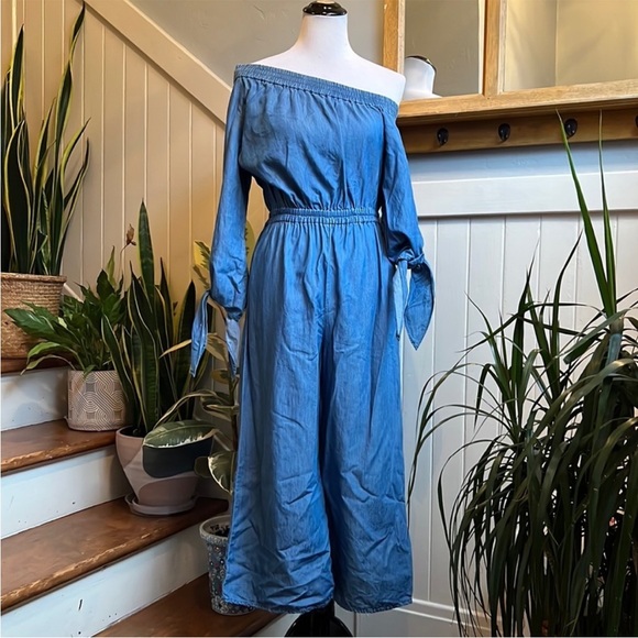 MICHAEL Michael Kors Light Cadet Wash One-Shoulder Women Jumpsuit - Picture 2 of 15